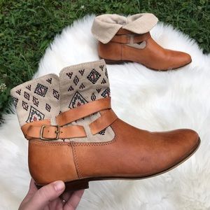 Anthropologie Latigo leather Aztec booties fold